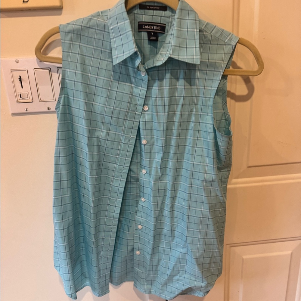 Lands End sleeveless button down